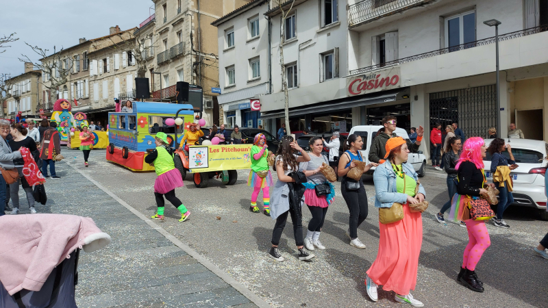 Le Carnaval des Pitchoun's passe à travers les gouttes !