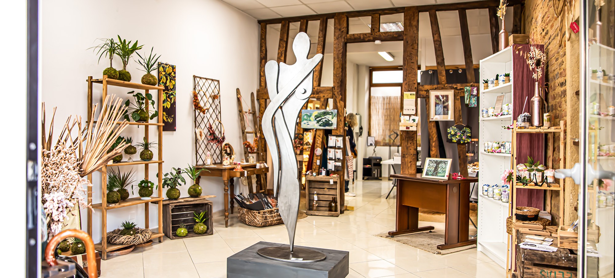 0Intérieur de la boutique1bis 090523.jpg
