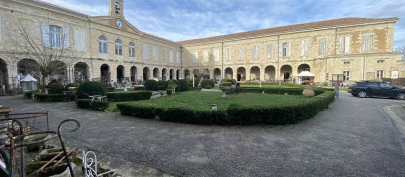 La mairie met fin au bail de location précaire qui la lie à l'association " Le village des brocs" fin 2023