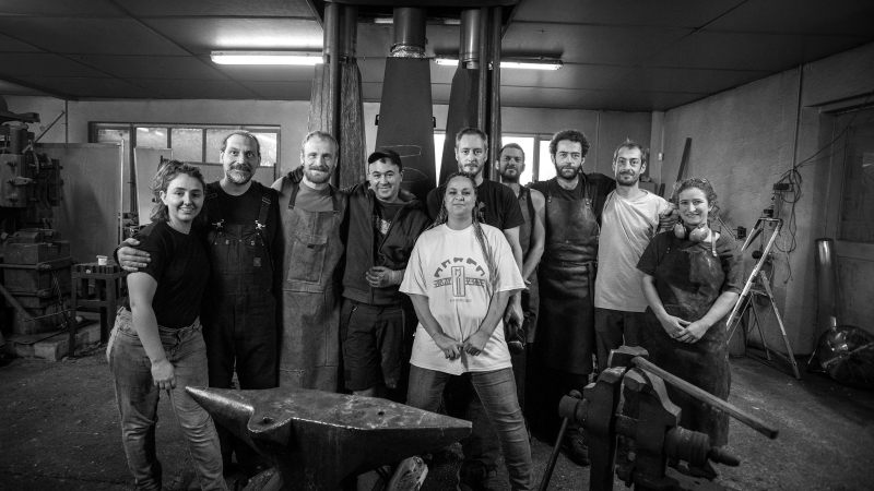 Sur TF1, "Les taillandiers de Notre Dame" dont fait partie Cécile Bouisset de l'Atelier vicois Les Frappantes