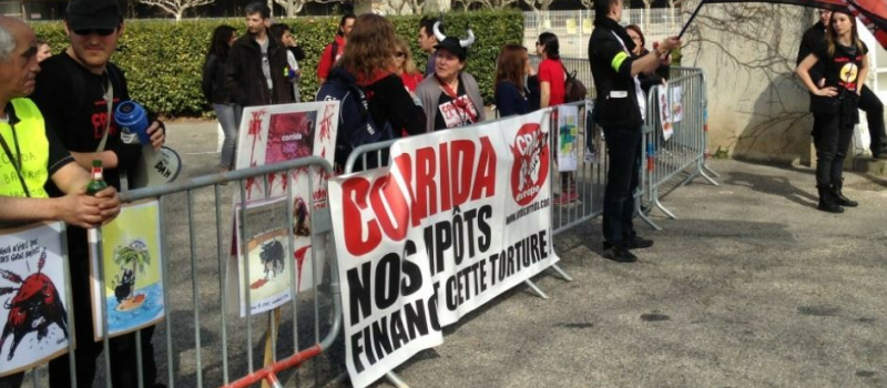 Les anti corrida présents à Vic-Fezensac
