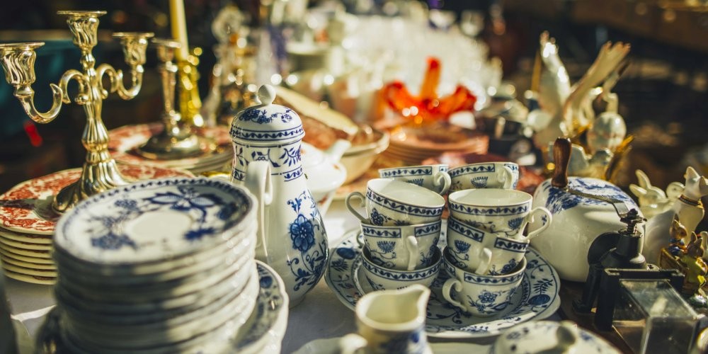 brocante-vide-grenier-vaisselle-vintage.jpg