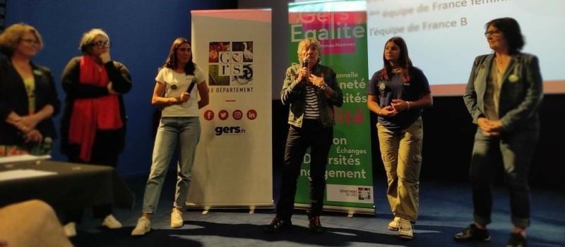 A la projection du film" La jeune fille et le ballon ovale": honneur au rugby féminin