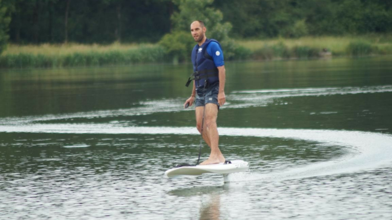 Une nouveauté au lac de l’Uby, l’E-foil
