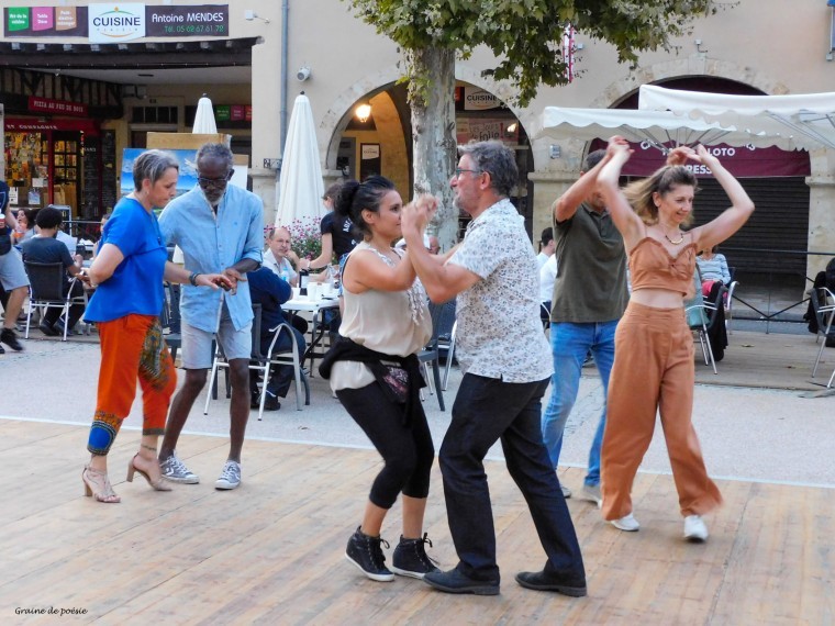 "Terrasses en Fête : Un été de musique et de convivialité à Mirande"