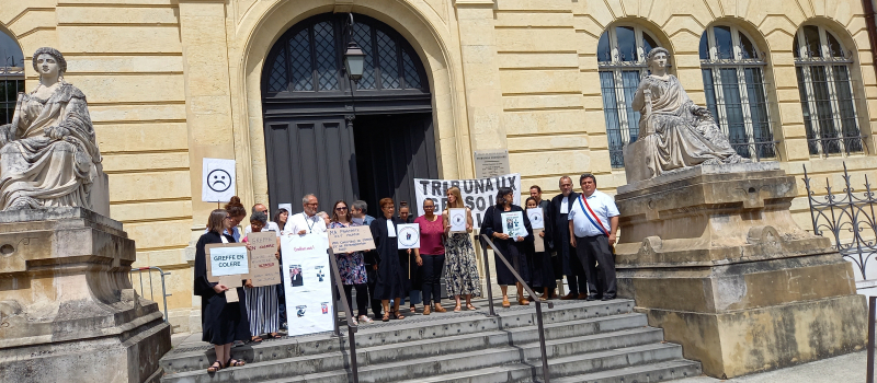 Justice : les greffiers en grève et en colère