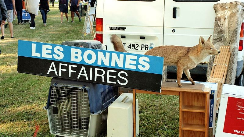 Passionnés de vide-greniers ils vous attendent