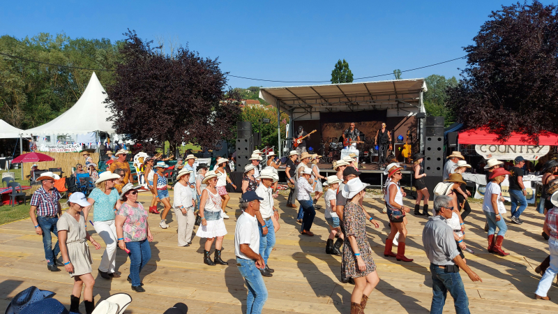 Le festival de country bat son plein !