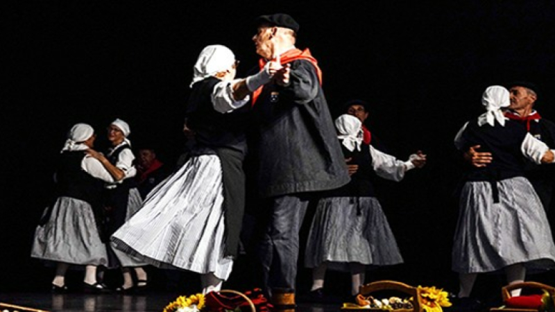 Retour sur le passé avec le groupe folklorique Lous Mirandès