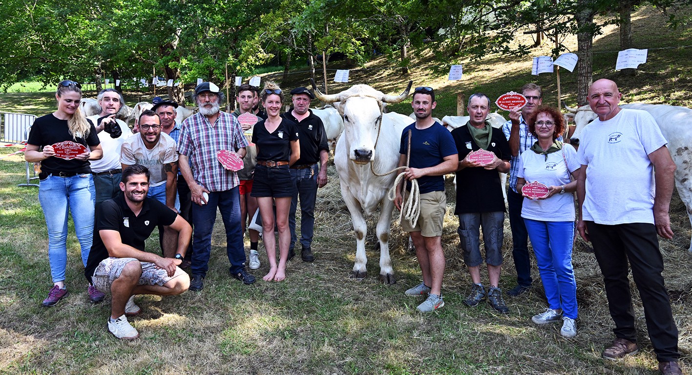 foire madeleine éleveurs et Mirandaise (002).jpg