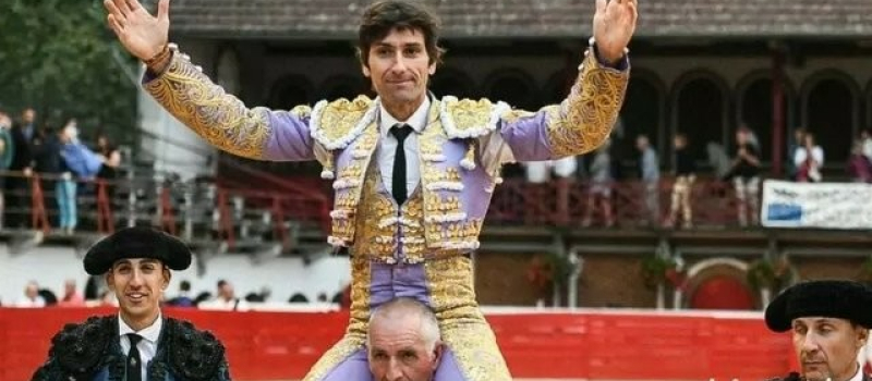 Corrida de Riscle : Alberto Lamelas sort a hombros !