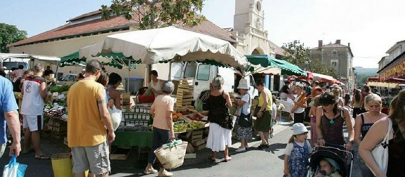 Le bus "marché" améliore service et trajet