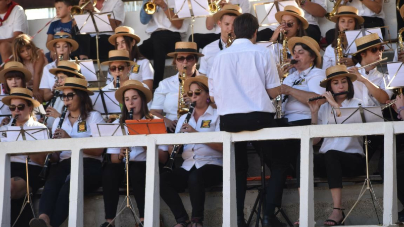 Las Murgas fête ses 70 ans,  et le lac de l’Uby  fait la fête