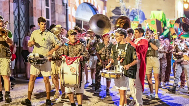 Album I du défilé humoristique à Nogaro pour les fêtes