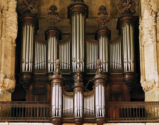 Toulouse-les-Orgues-Orgue-Condom1-1-605x475.jpg