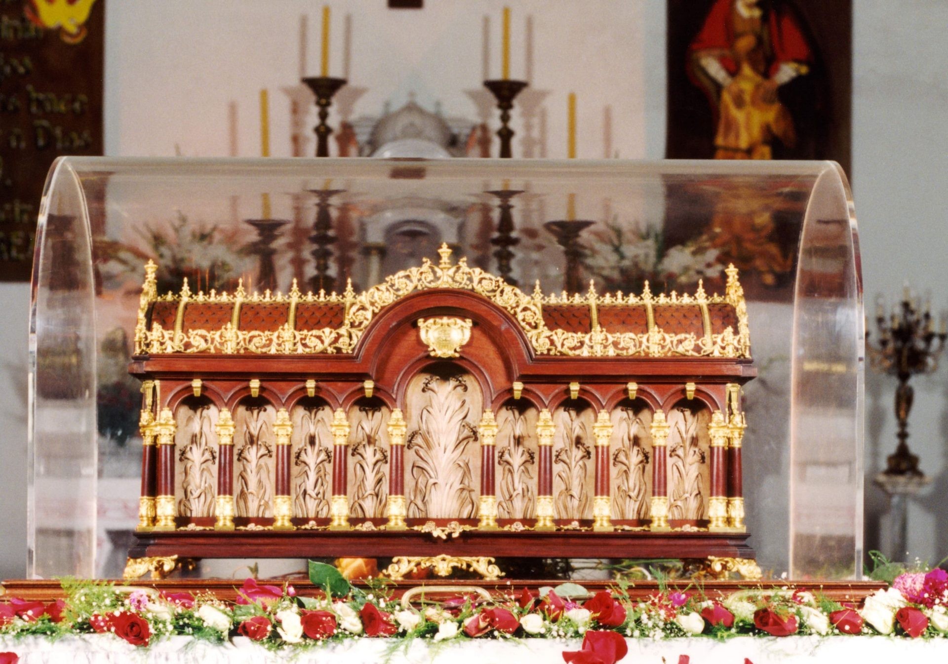 reliquaire-du-centenaire-2-©Sanctuaire-de-Lisieux-min.jpg
