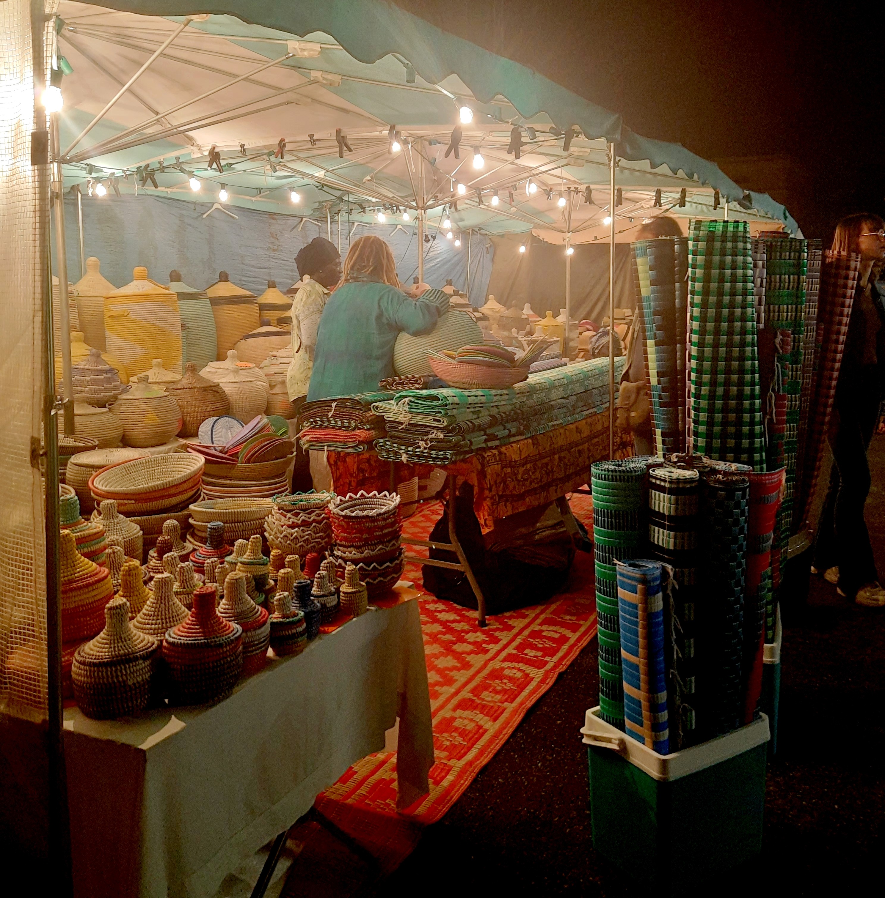 stand 2.jpg