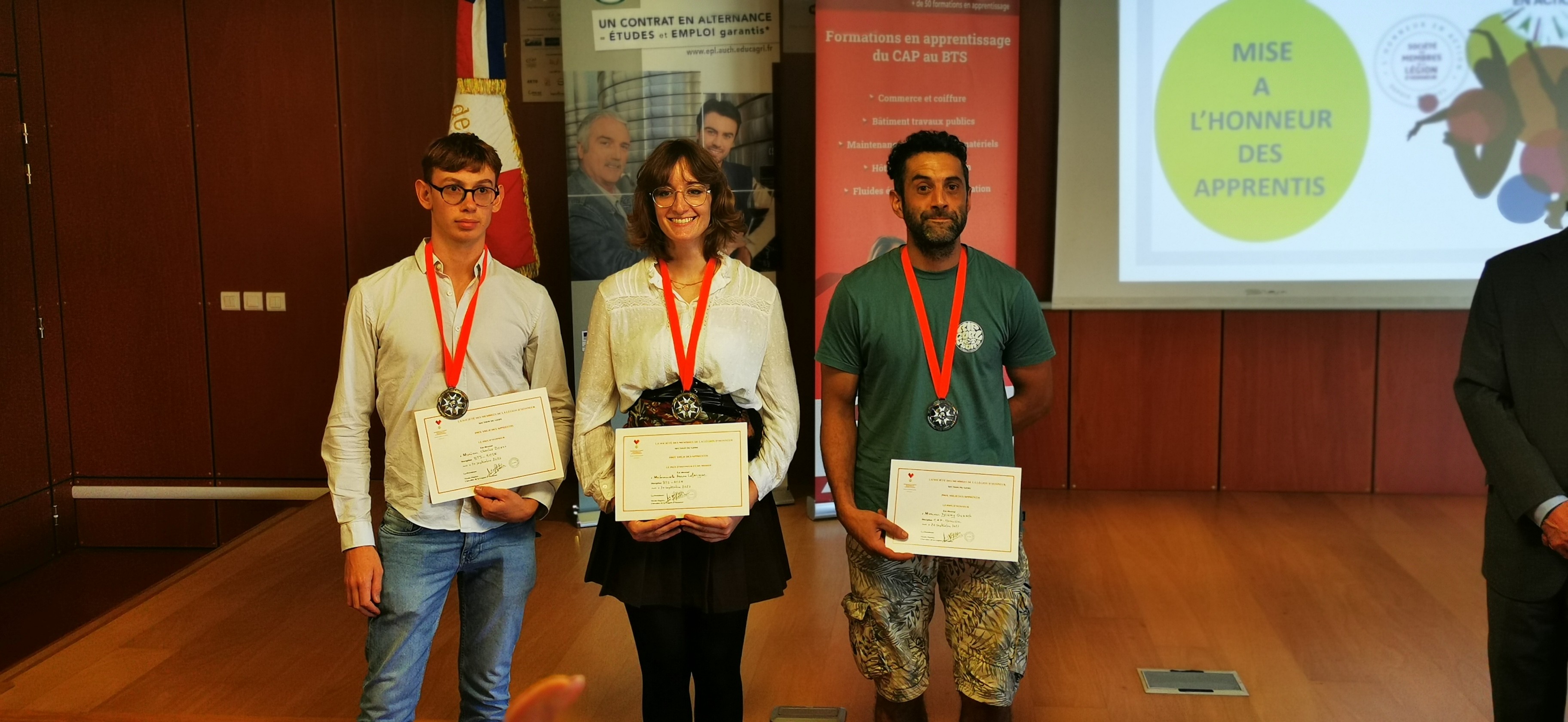 ILes 3 laureats du prix SMLH du Gers des apprentis.jpg
