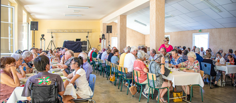 Repas de fête dimanche 1er octobre à Loussous-Débat : 2 photos