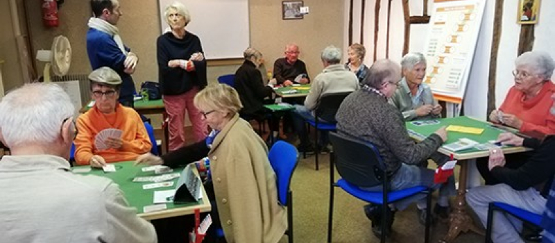 Rentrée au club de bridge.