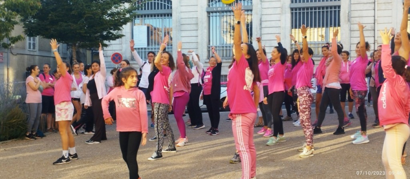 Octobre rose : 175 marcheuses et marcheurs ont répondu présents à Ligue contre le cancer