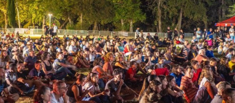 Coupe du monde de rugby : une fan zone sur le parvis de la cathédrale