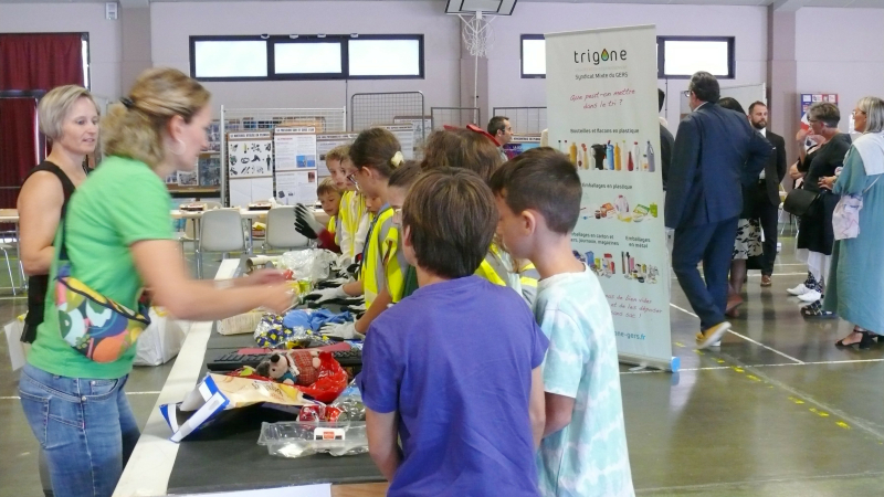 Ce sont environ entre 800 et 1000 élèves qui "participent à la fête de la Science"