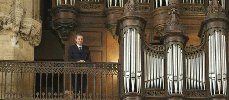 Six trompettes et un orgue!