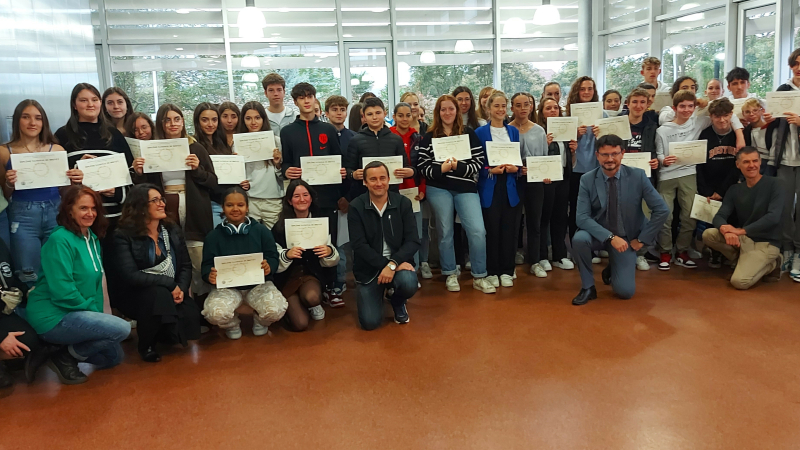 Les élèves du collège Gabriel Séailles  ont reçu leur diplôme du brevet
