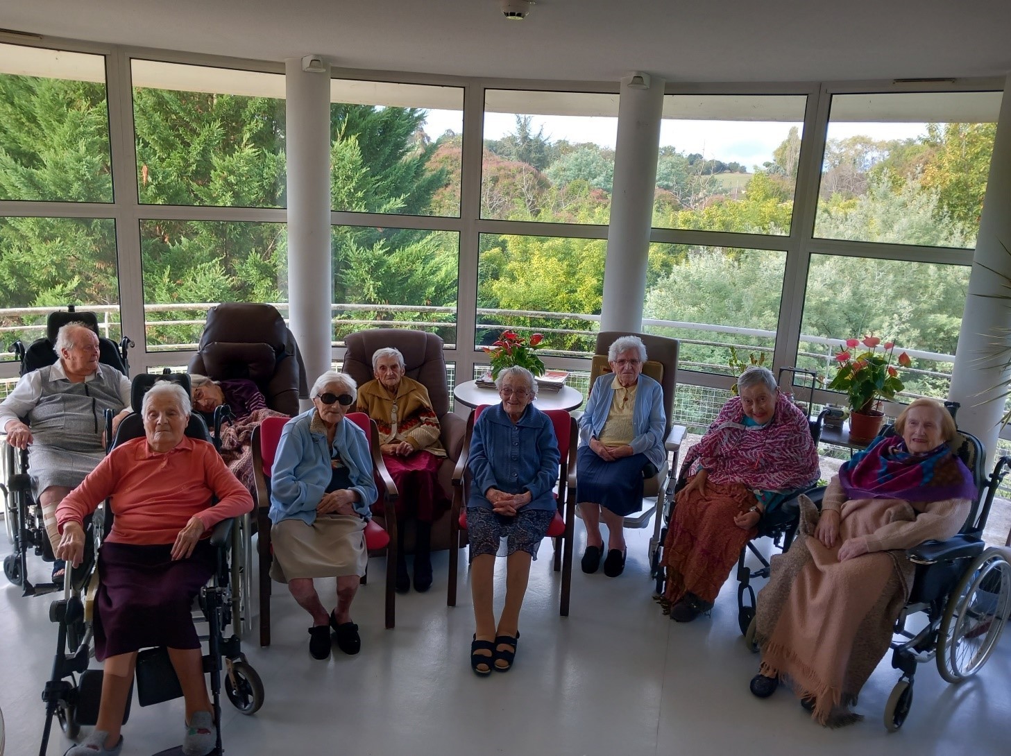 ehpad mirande centenaires.jpg