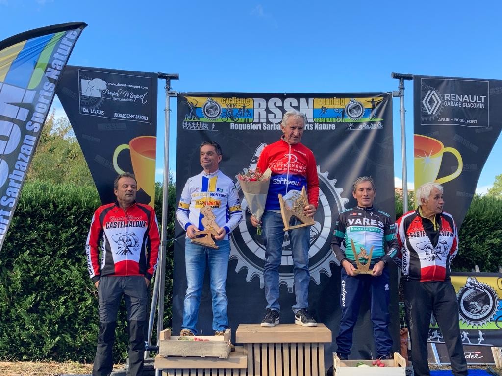 Jean Tortigue (CC Madiran) sur la plus haute marche du podium à Vert © LL