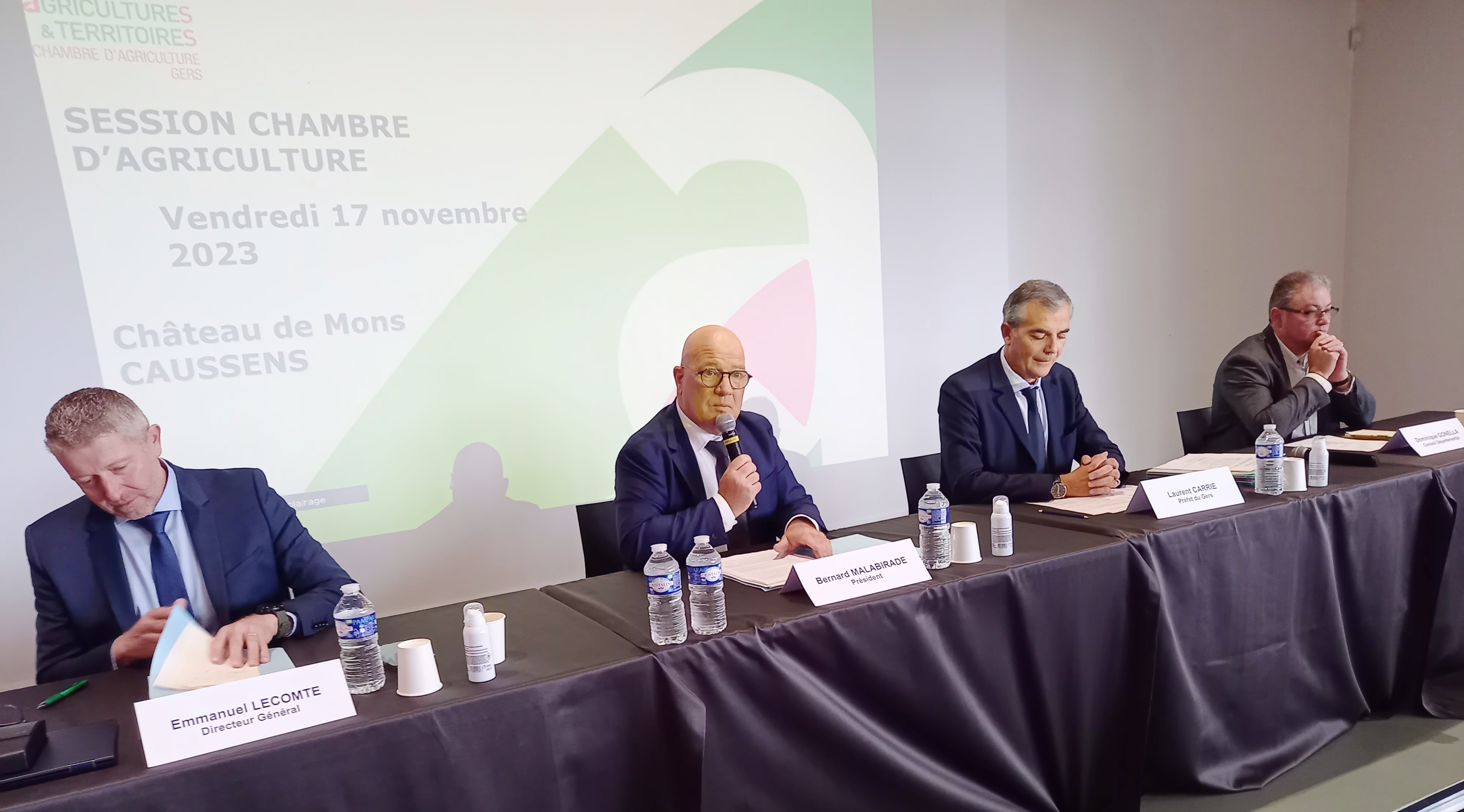 Emmanuel Lecomte, directeur de la Chambre d'agriculture, Bernard Malabirade, président de la Chambre d'agriculture, Laurent Carrié, préfet du Gers, Dominique Gonella, Conseiller Départemental.