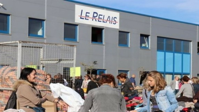 Une grande braderie demain au Relai 65