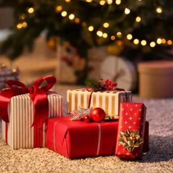 713742-d-ou-vient-la-tradition-d-offrir-des-cadeaux-aux-enfants-pour-noel.jpg