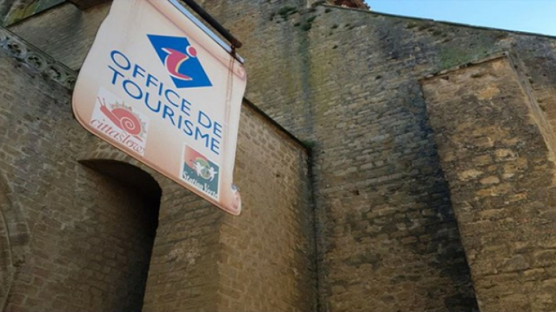 Théâtre annulation du Diner de cons