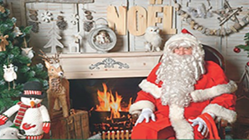 Un grand et beau marché de Noël