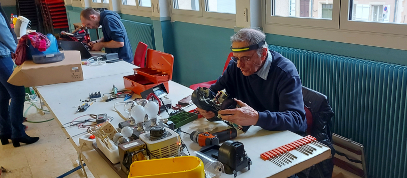 Le Repair Café d'Artagnan en Fezensac en visite à Vic !