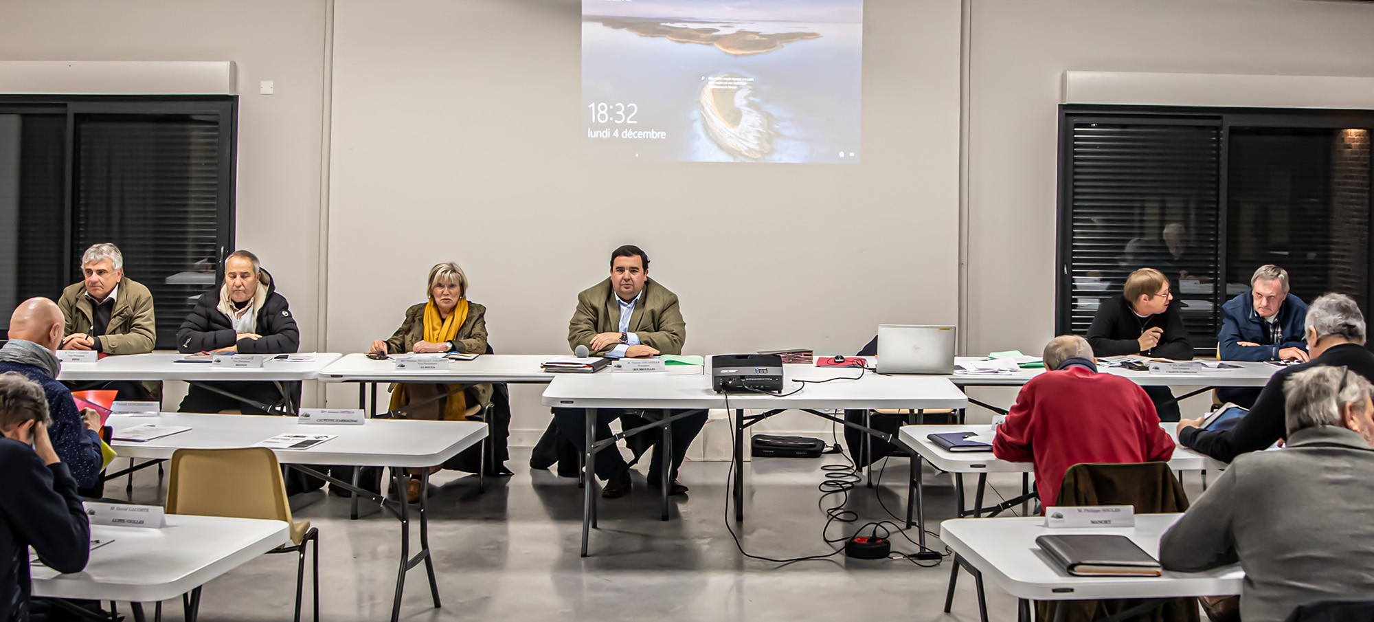 0 Vincent Gouanelle et les vice-présidents 1bis 041223.jpg