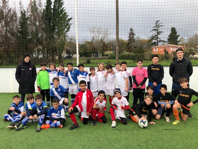 Les equipes du Tournoi D2 à Castéra.jpg