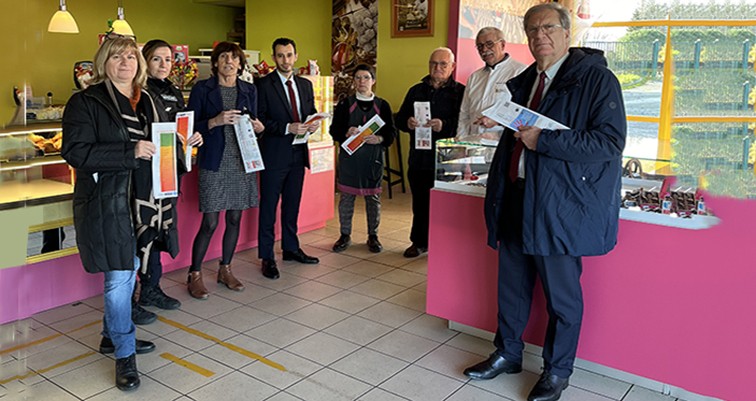 Elus locaux présents autour du sous préfet