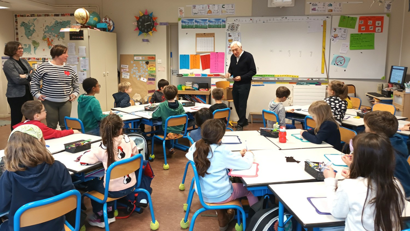 Noël dans les écoles à l'Isle-Jourdain.