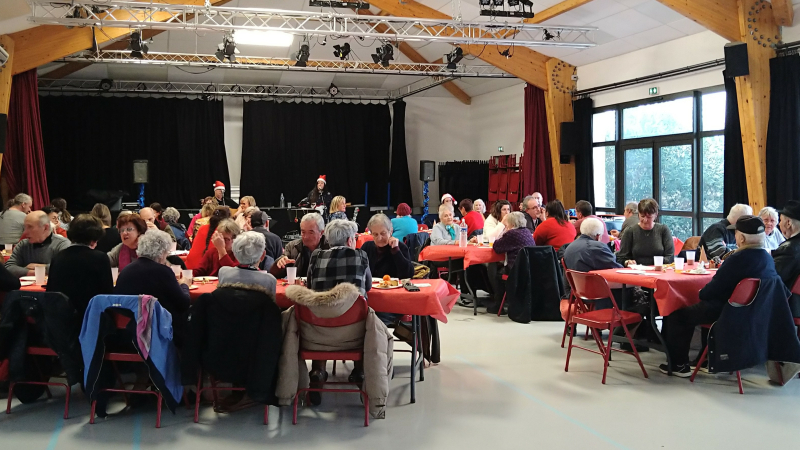 ADOM TRAIT D’UNION: un goûter de Noël réussi !