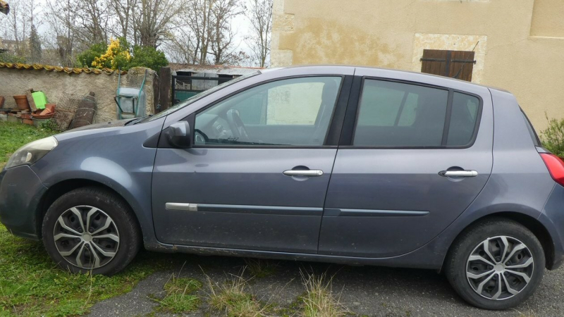 Vol d'un véhicule dans une enceinte privée