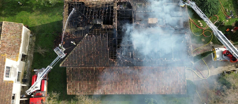 Deux incendies importants et une agression sur une femme de 40 ans