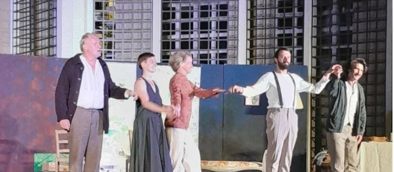 Au théâtre des Carmes