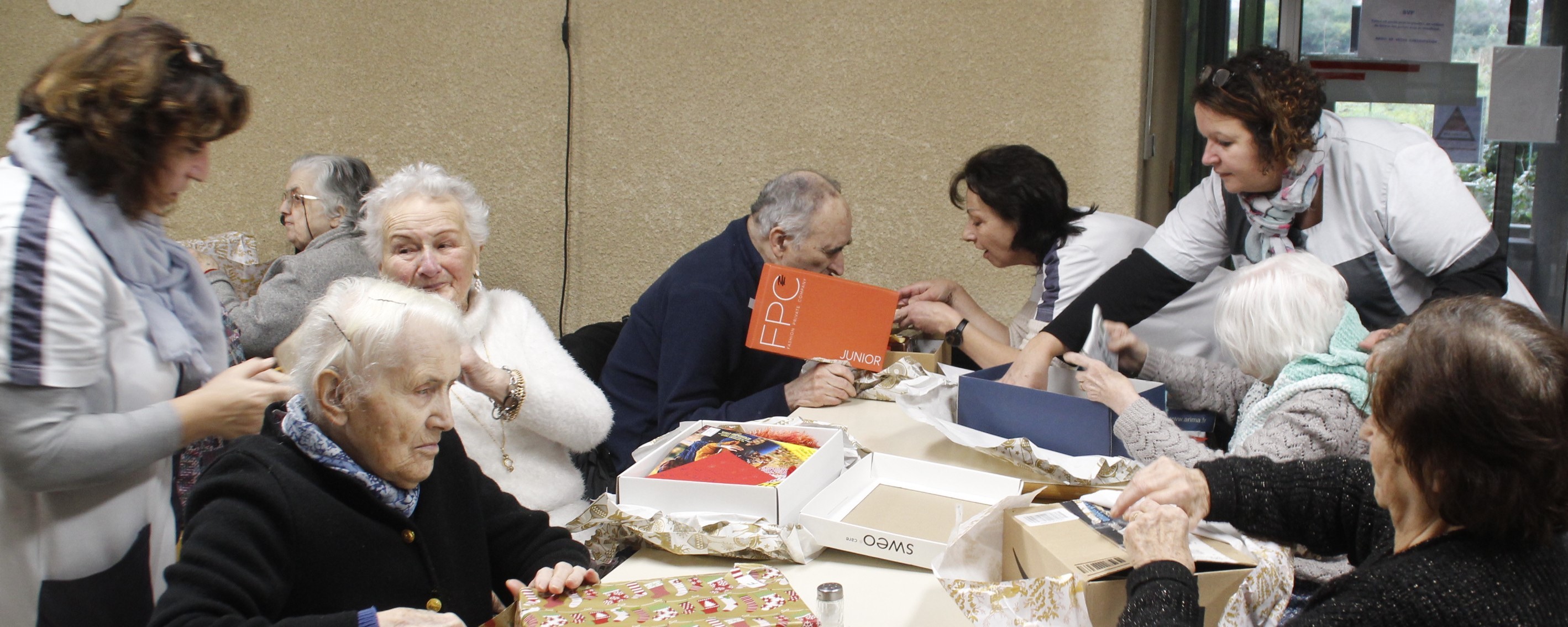 Boites de Noel 15012024 (40).JPG
