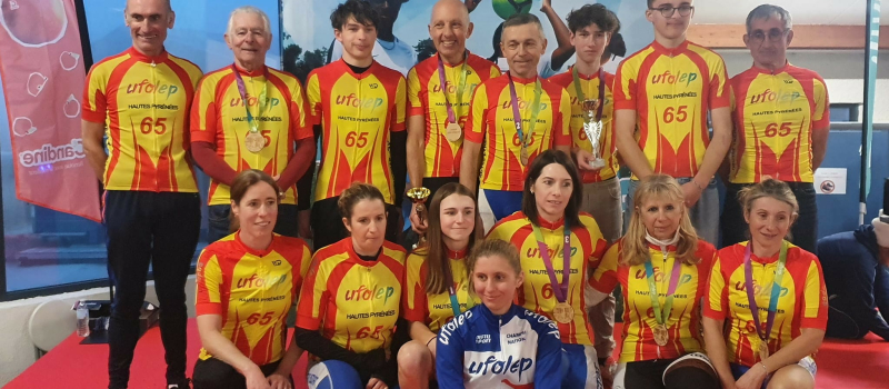 Lola LISABOIS, sacrée championne de France de cyclo cross à St Nicolas de la Grave