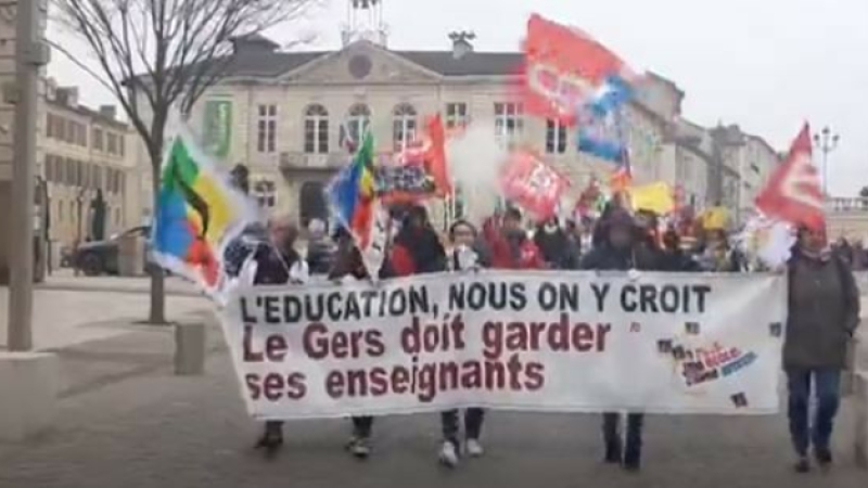 Grève des enseignants : 200 personnes ont manifesté
