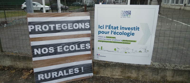Ecole de Lannepax : manifestation des élus devant la préfecture jeudi