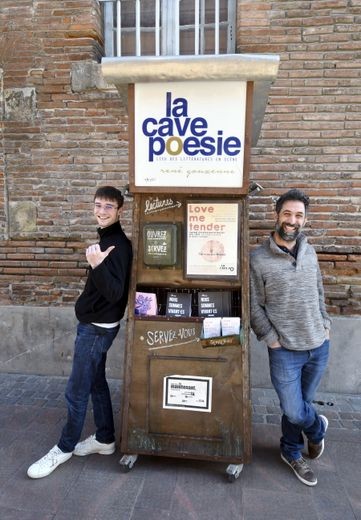 Cave Poésie.jpg